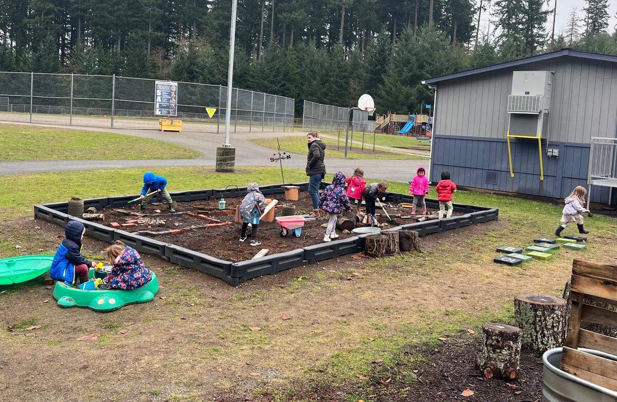Students spend time in Voyager’s outdoor learning site.