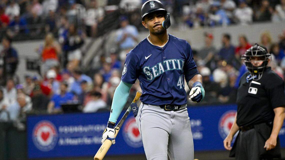 ‘Keep your head up.’ Mariners plunge four games in AL West race amid 1-5 stretch