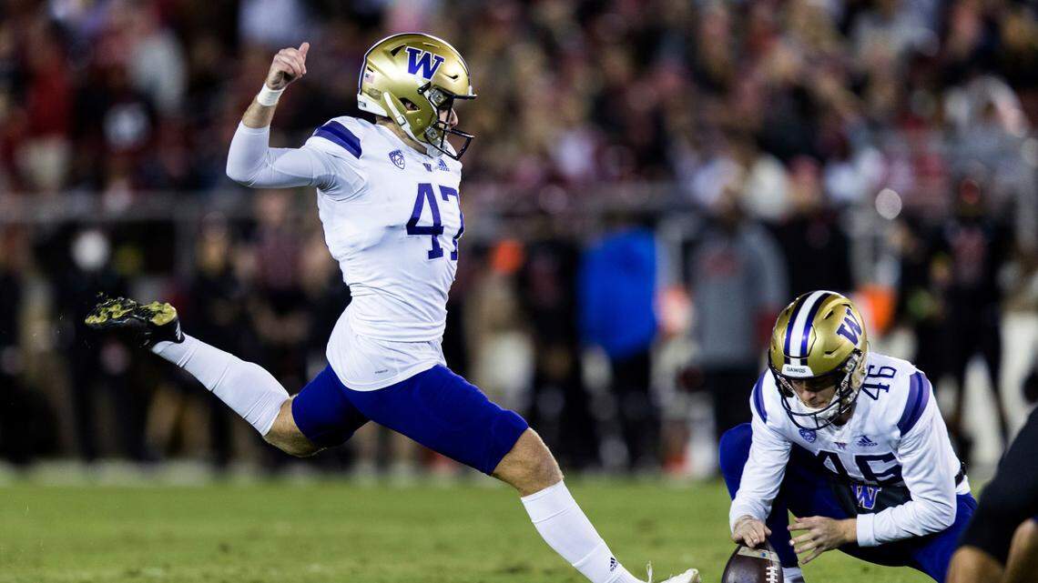 Huskies notes: Two UW players earn weekly Pac-12 honors; Ryan Bowman out for season with injury