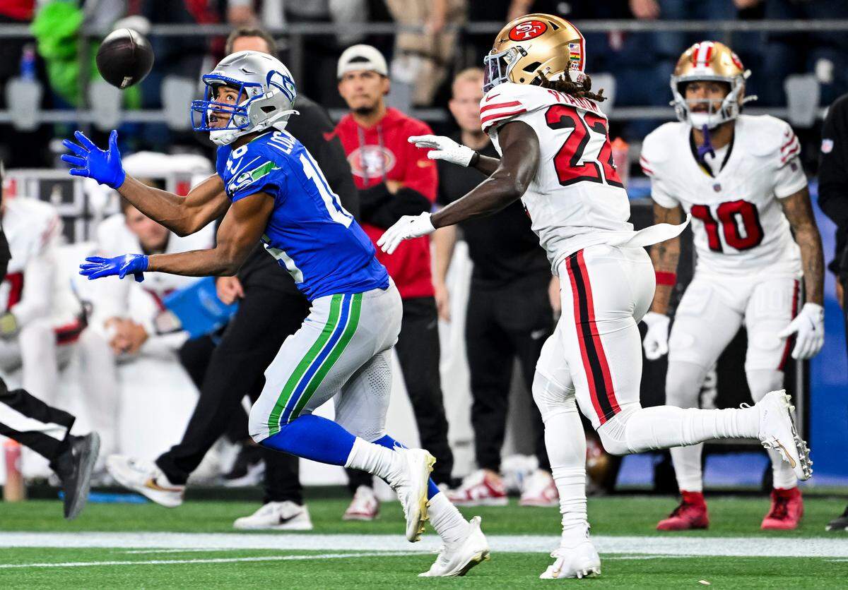 Seattle Seahawks wide receiver Tyler Lockett (16) hauls in a 37-yard reception during the third quarter of the game against the San Francisco 49ers at Lumen Field, on Thursday, Oct. 10, 2024, in Seattle, Wash.