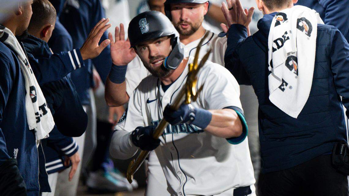 Mitch Haniger homers in return, but Red Sox spoil Opening Day in Seattle, 6-4