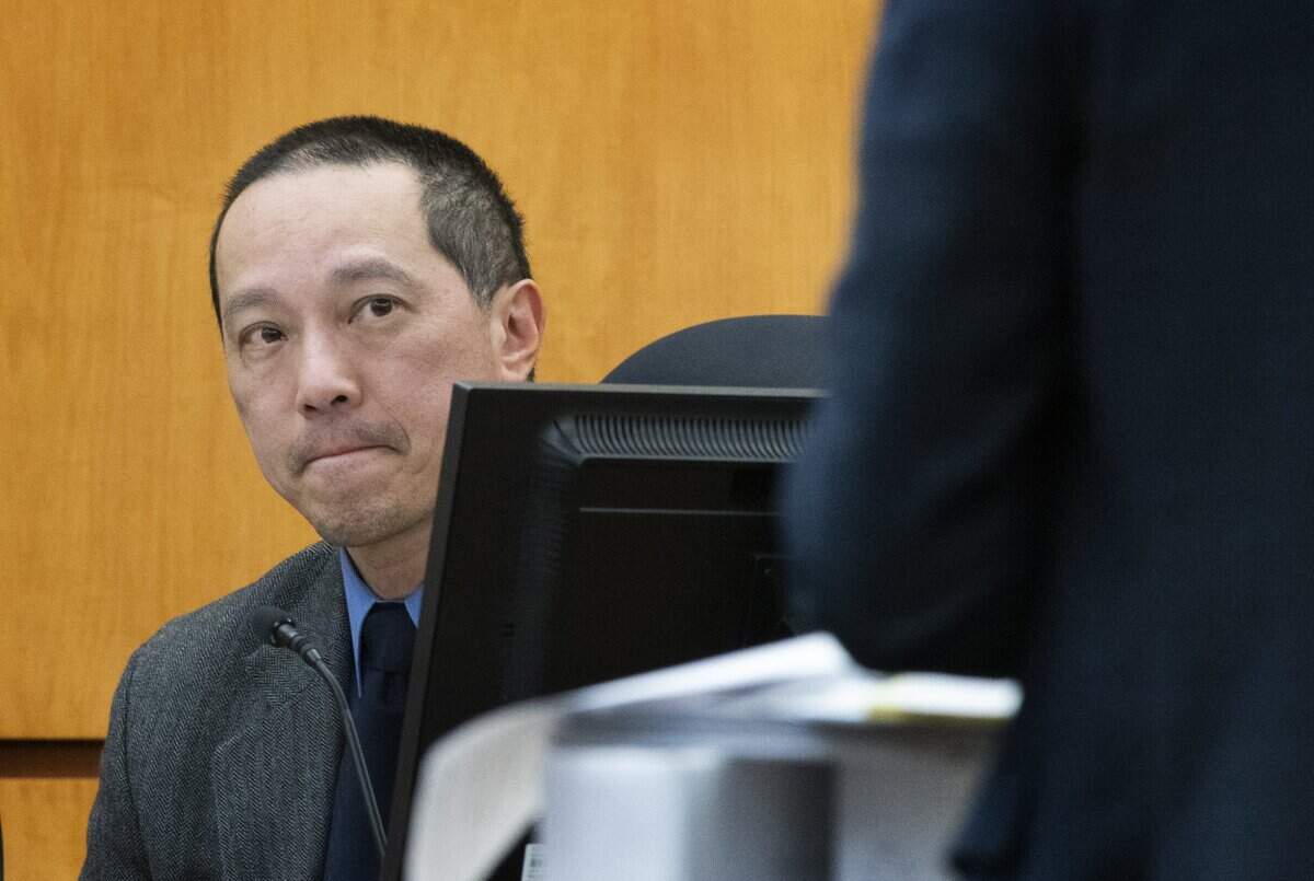 Asa Louis, a research scientist with the Washington State Patrol toxicology lab, answers questions during the trial of three Tacoma Police officers regarding the killing of Manny Ellis at Pierce County Superior Court, Thursday, Nov. 30, 2023, in Tacoma, Wash. At right is defense attorney Mark Conrad. Tacoma Police Officers Christopher Burbank, Matthew Collins and Timothy Rankine stand trial for charges related to the March 2020 killing of Manny Ellis. 225538