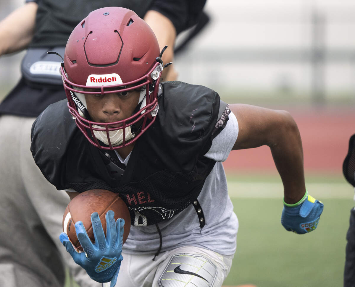 Bethel wide receiver Franklin Uncangco runs a drill during a football practice at Bethel High School on Wednesday, Aug. 27, 2025, in Spanaway, Wash.
