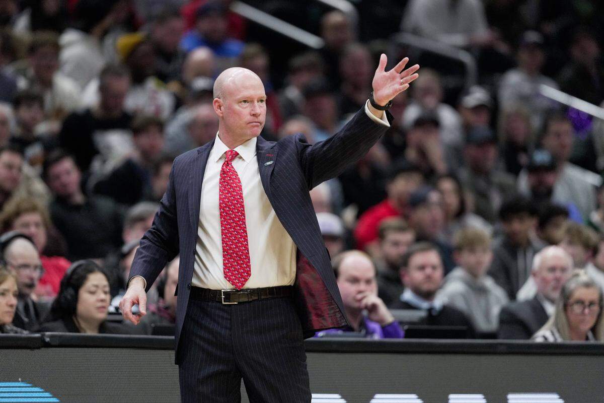 Mar 21, 2025; Seattle, WA, USA; Maryland Terrapins head coach Kevin Willard provides direction during the first half against Grand Canyon Antelopes at Climate Pledge Arena. Mandatory Credit: Stephen Brashear-Imagn Images