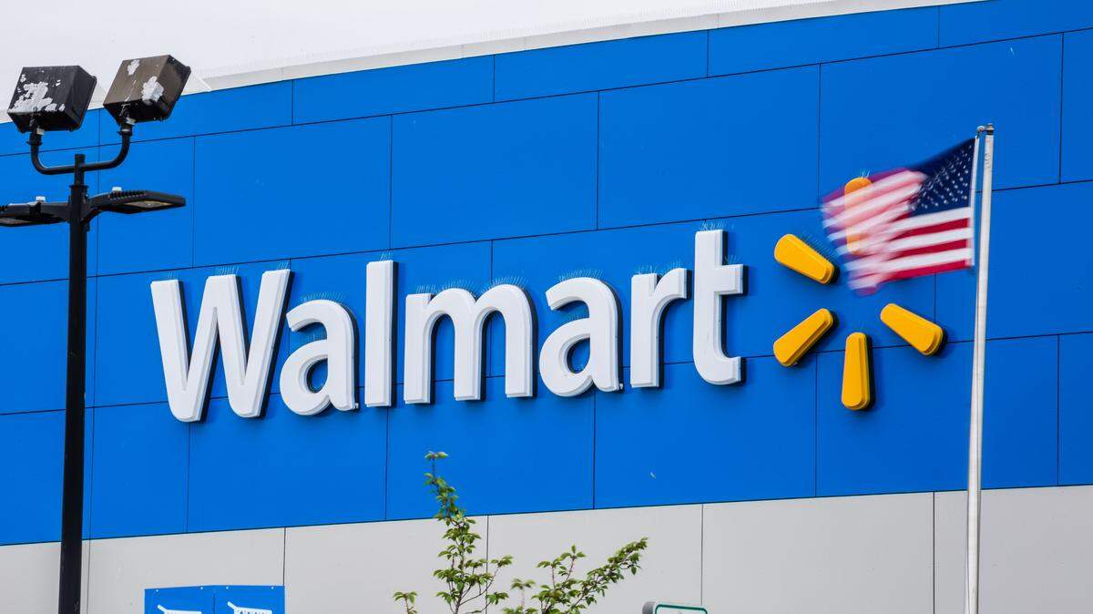 Walmart is introducing a new low-cost gym membership program for its workers.