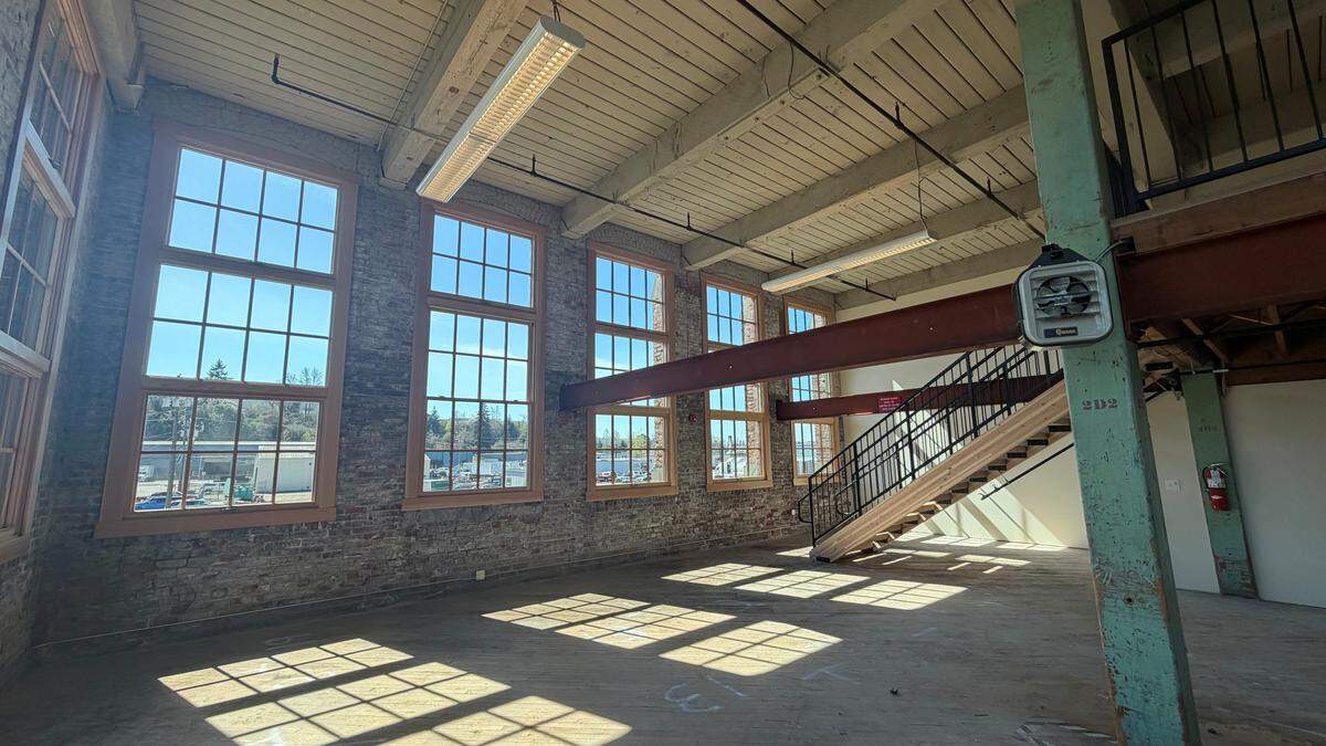 The makerspace studios cost between $1,273.75 and $4,676.25 to rent.