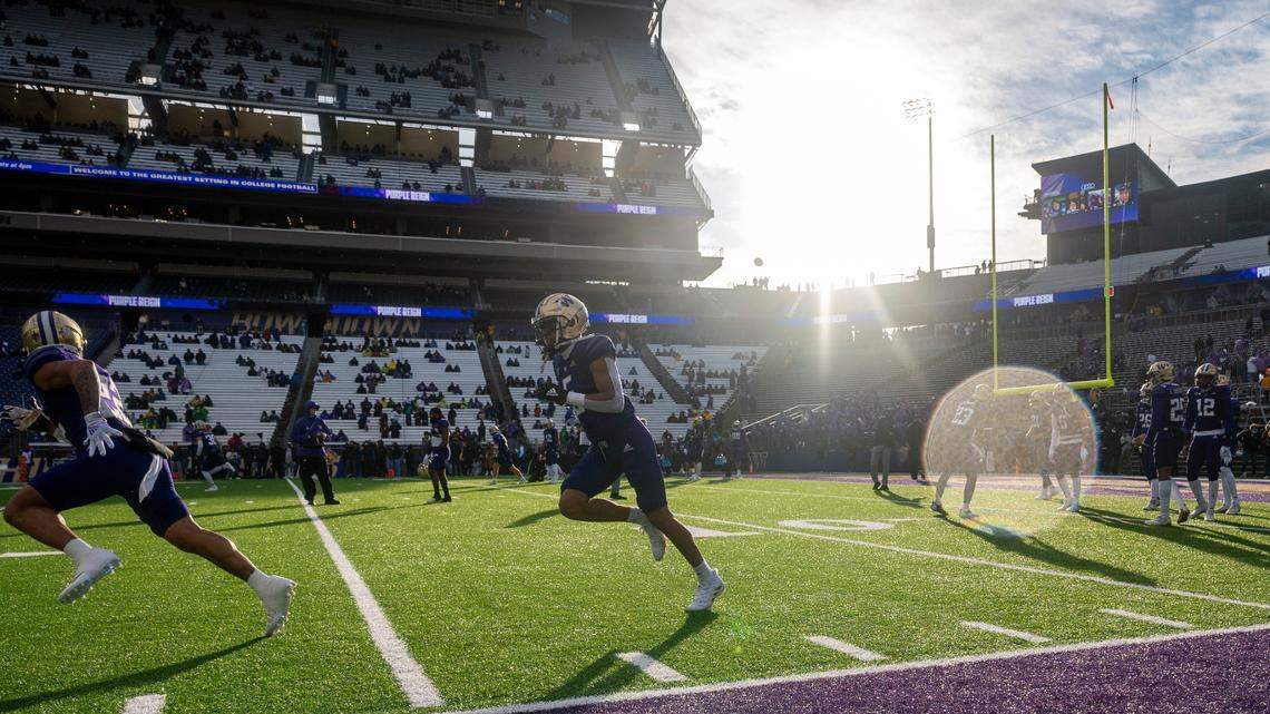 Washington Huskies football schedule set for 2022 season