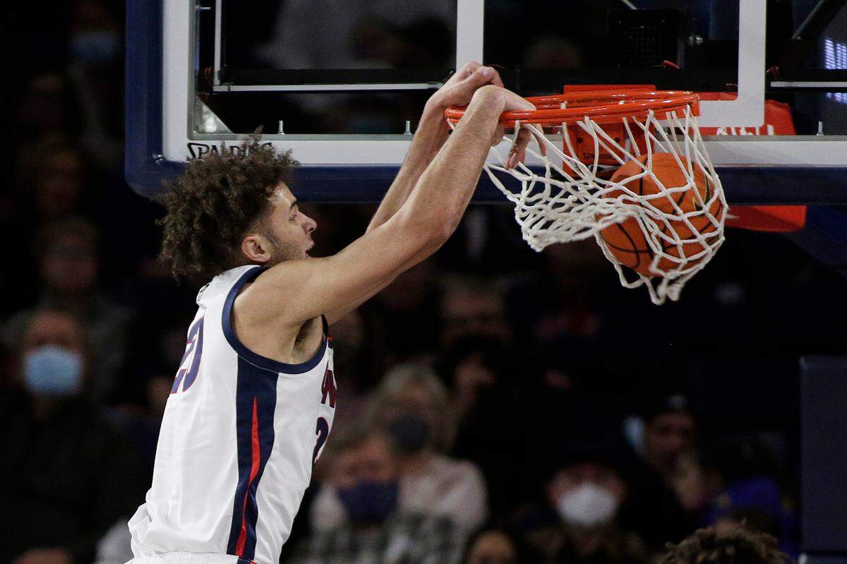 Gonzaga forward Kaden Perry dunks during the second half of an NCAA college basketball game against North Alabama, Tuesday, Dec. 28, 2021, in Spokane, Wash. Gonzaga won 93-63. (AP Photo/Young Kwak)