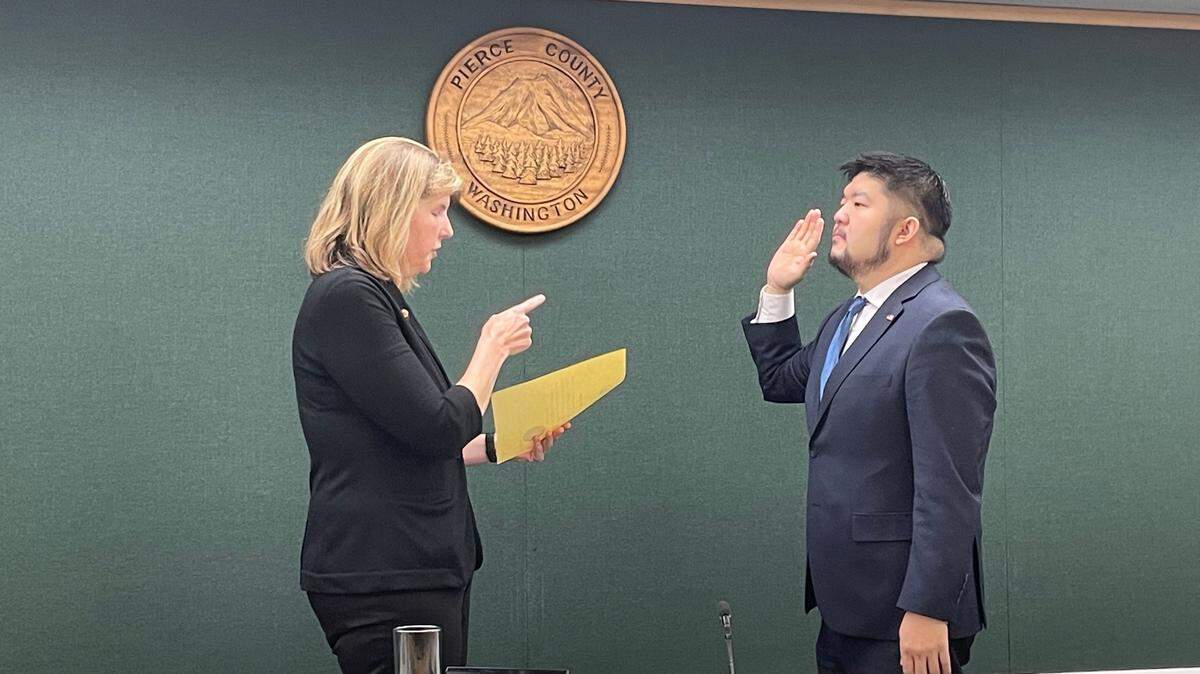 Bryan Yambe was sworn onto the Pierce County Council by new Chair Jani Hitchen on Tuesday, Jan. 14, 2025.