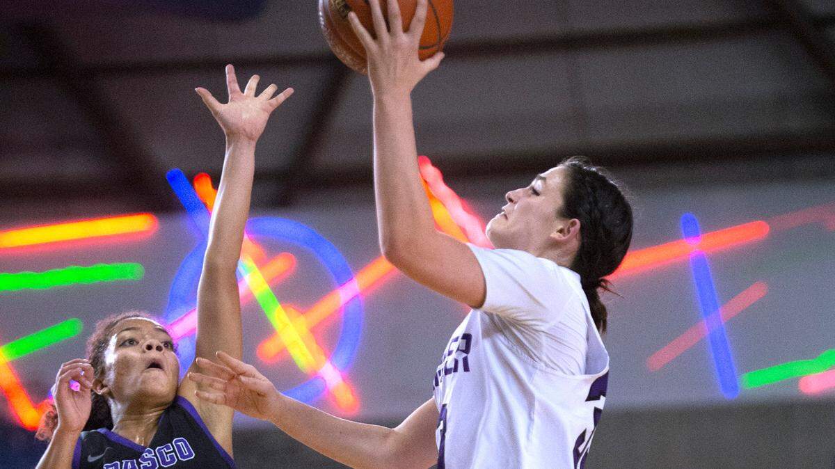 Pasco played Sumner during Friday evening’s semifinal game of the WIAA 4A Girls Basketball State Championships tournament in the Tacoma Dome.