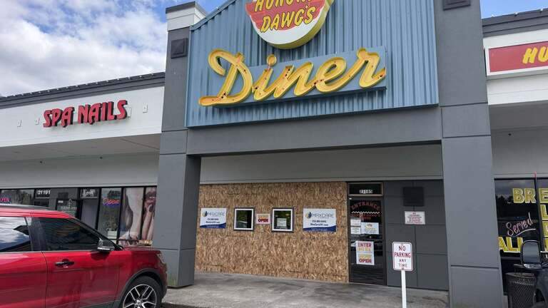 Car crashed into Pierce County diner. Helpers worked until 2 a.m. to get it open