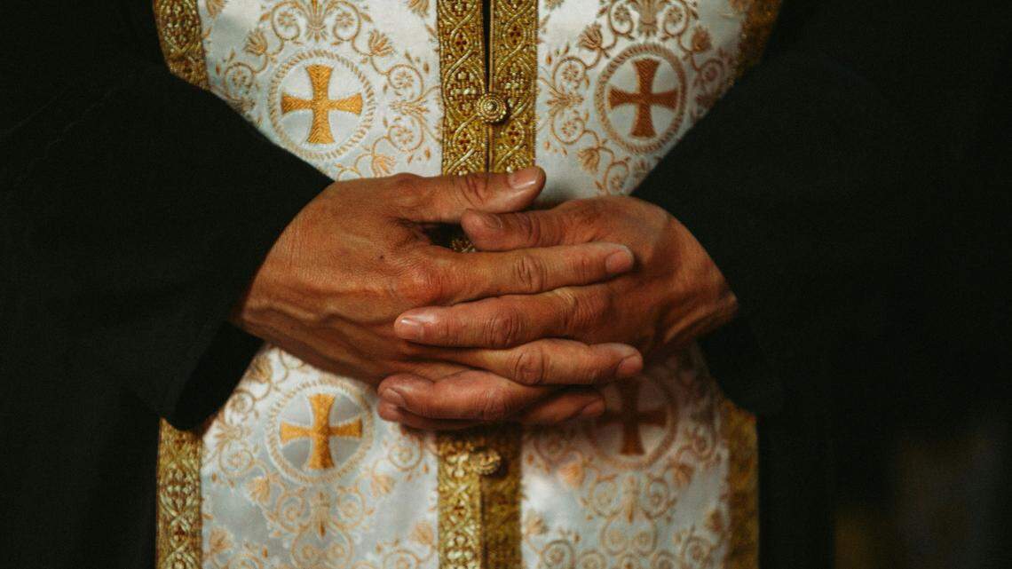 The U.S. Justice Department is investigating a new Washington state law that requires clergy members to report suspected child abuse, the agency announced May 5.