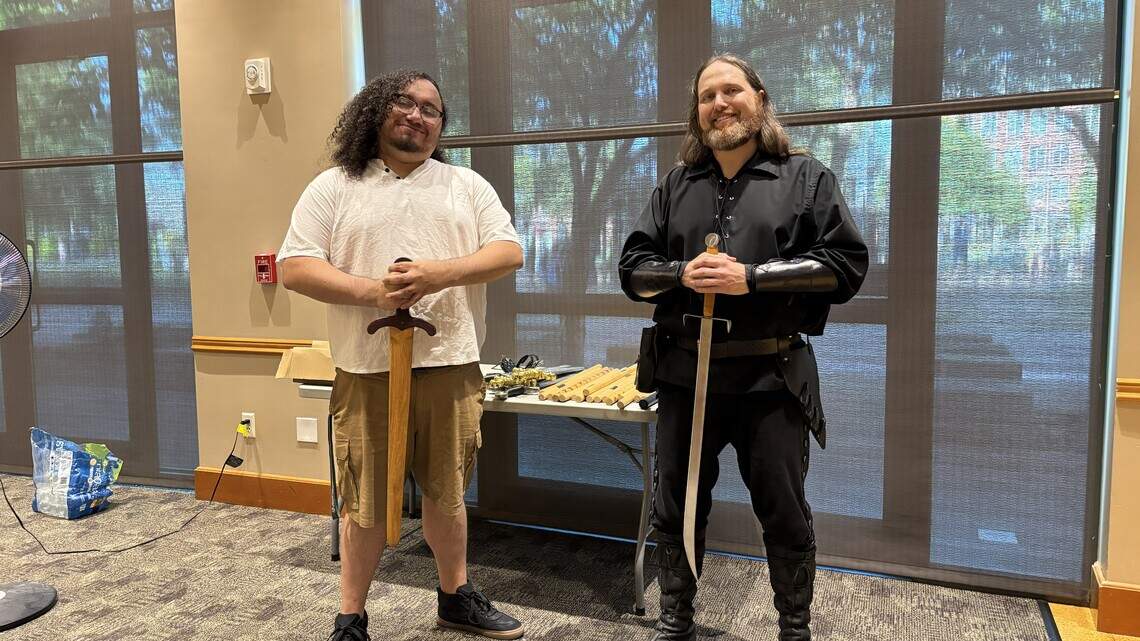 Popular medieval combat class in Puyallup has a 50-person waitlist. It’s free