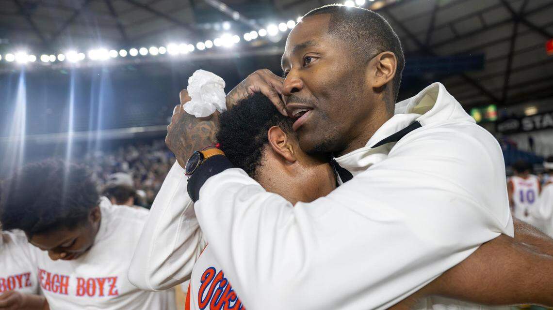 Former NBA player Jamal Crawford praises Jaylen Petty after Rainier Beach 3A title win