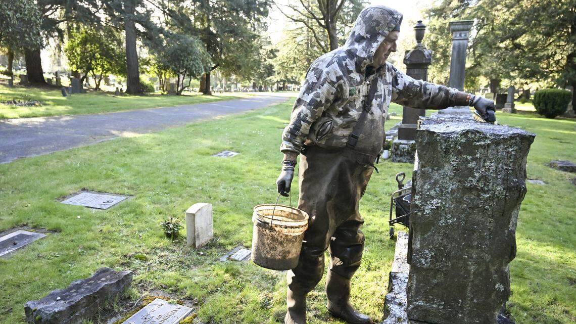 Tacoma man slept in car every night. Here’s how cleaning headstones saved him