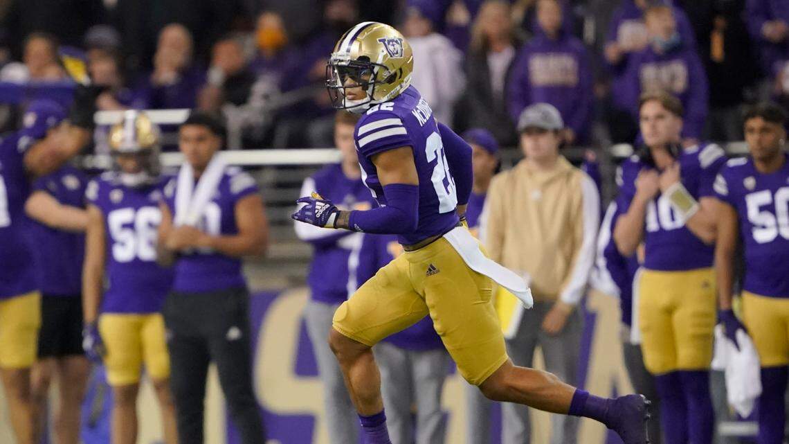 Huskies notes: 3 defensive backs to enter NFL Draft; 5 transfers commit elsewhere