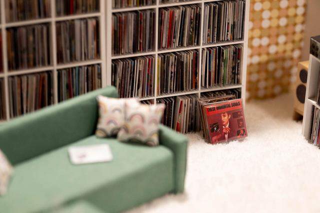 https://www.thenewstribune.com/public/latest-news/nffyeh/picture287787095/alternates/FREE_640/240417%20bh%20Teeny%20Tiny%20Vinyl%207.jpg