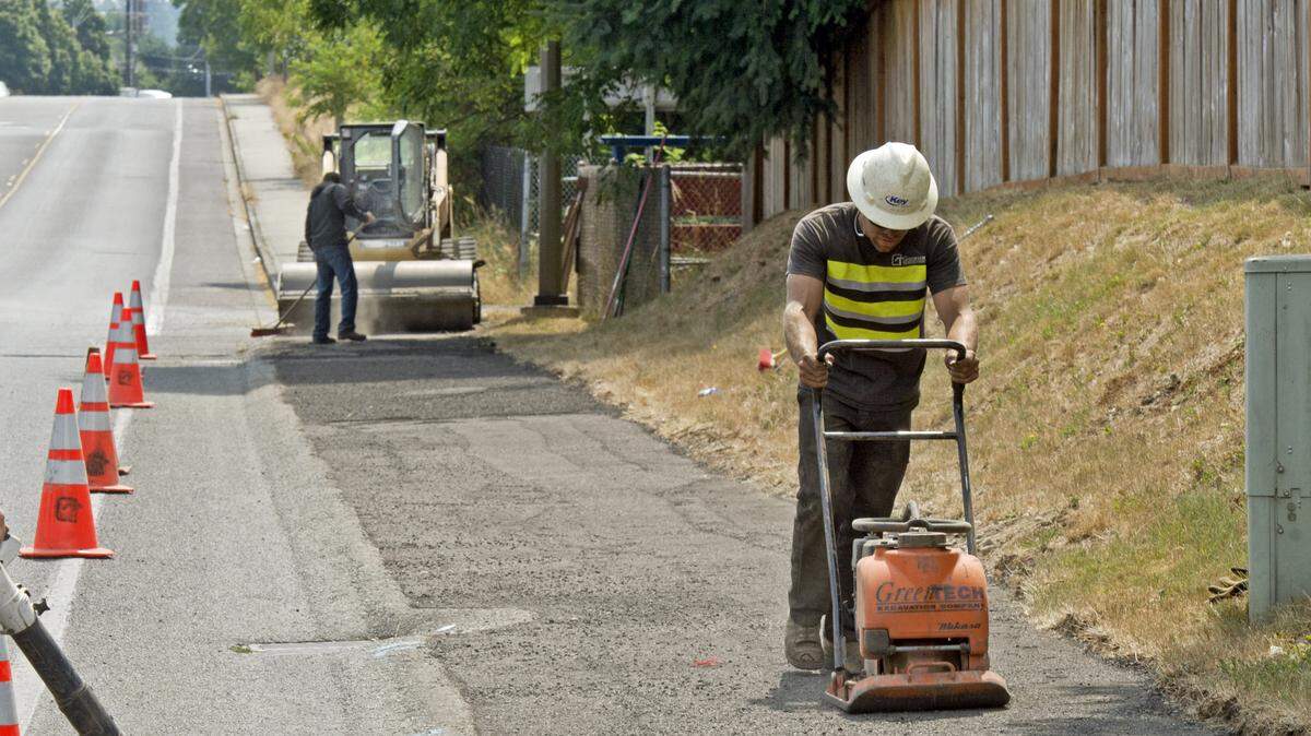 Lakewood residents like these have worked hard over the years trying to clean up and beautify the Oakbrook neighborhood. They’re also concerned about sex offfenders being placed in adult family homes, which are primarily in the Oakbrook area.