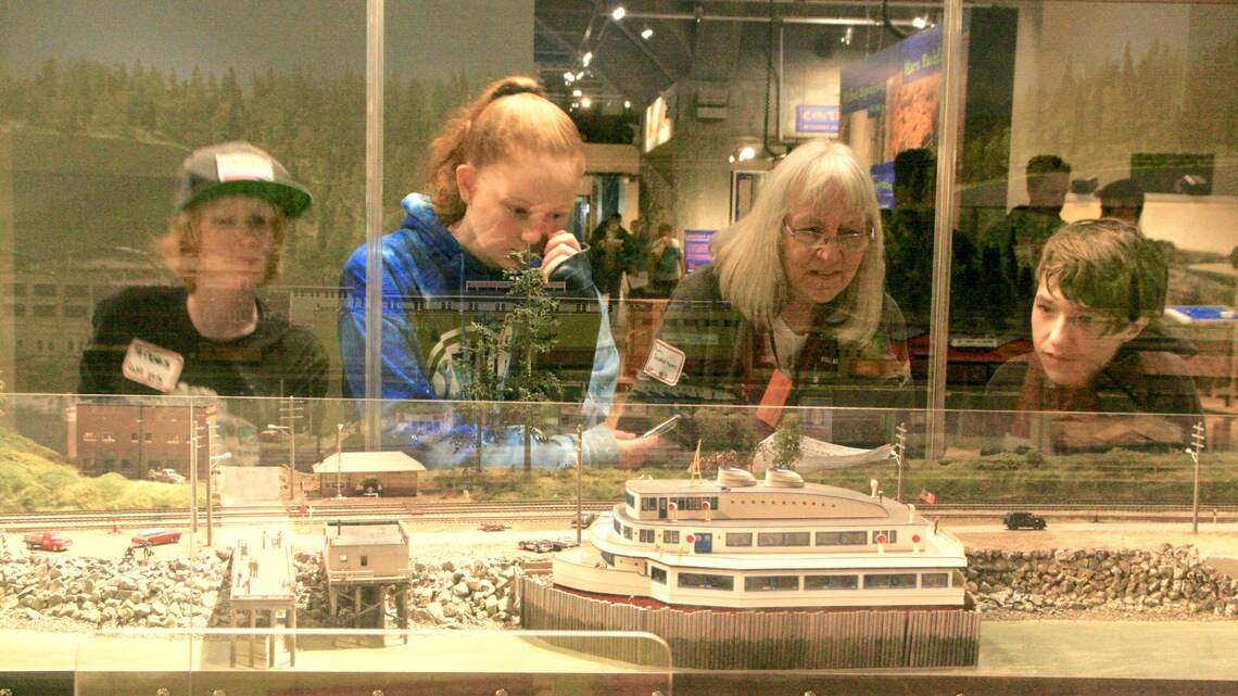 Key Peninsula middle schoolers take a trip back in time at state history museum
