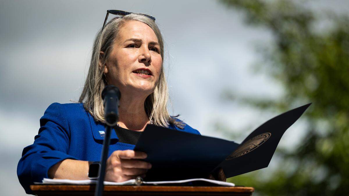 Deputy Mayor Catherine Ushka gives a speech at the Tacoma Historical Society’s 15th annual Day of Remembrance Memorial Day Service in War Memorial Park on Monday, May 30, 2022 in Tacoma. She announced Friday that she has been diagnosed with cancer.