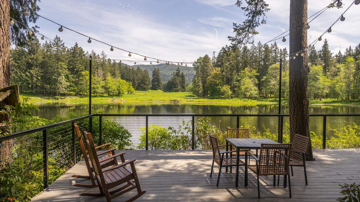 Three lodging options on Horseshoe Lake in the Northwest Trek Wildlife Park have views of the water and surrounding forest, in addition to animals.