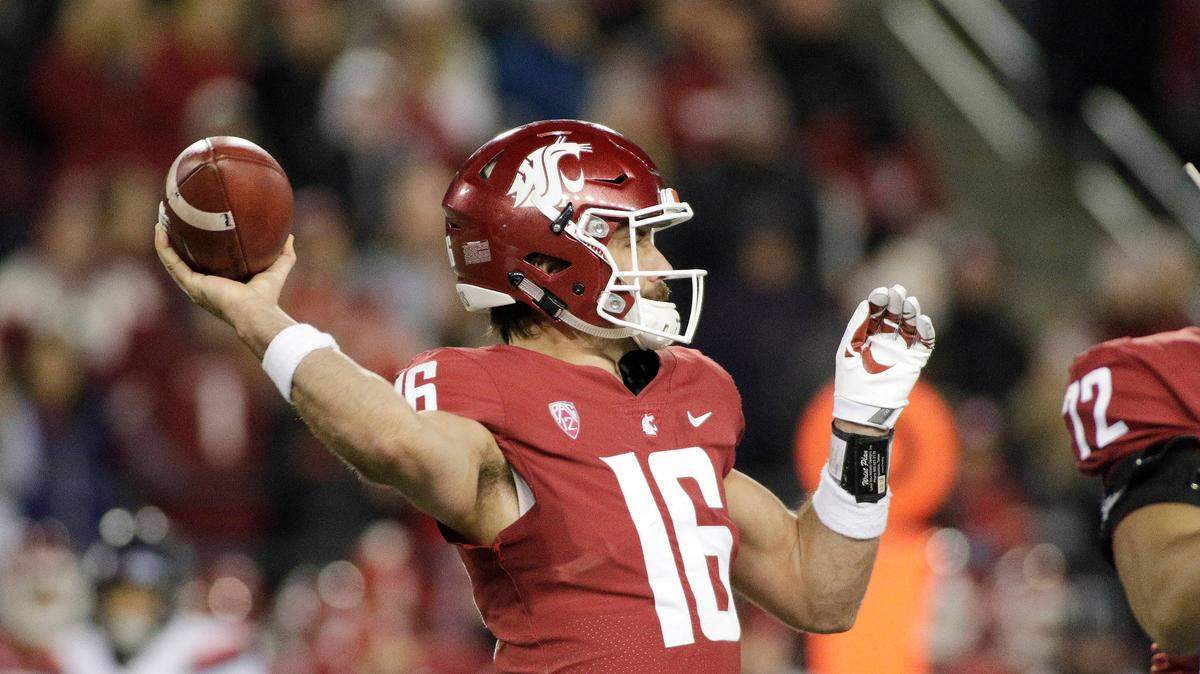Washington State quarterback Gardner Minshew II (16) passes the ball during the first half of an NCAA college football game against Arizona in Pullman, Wash., Saturday, Nov. 17, 2018. (AP Photo/Young Kwak)