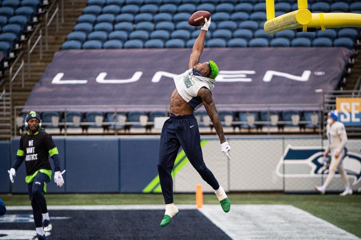 Seattle Seahawks wide receiver DK Metcalf makes a catch during warmups. The Seattle Seahawks played the Los Angeles Rams in a NFL football game at Lumen Field in Seattle, Wash., on Sunday, Dec. 27, 2020.