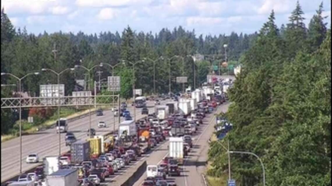 Police activity snarls afternoon traffic on northbound Interstate 5