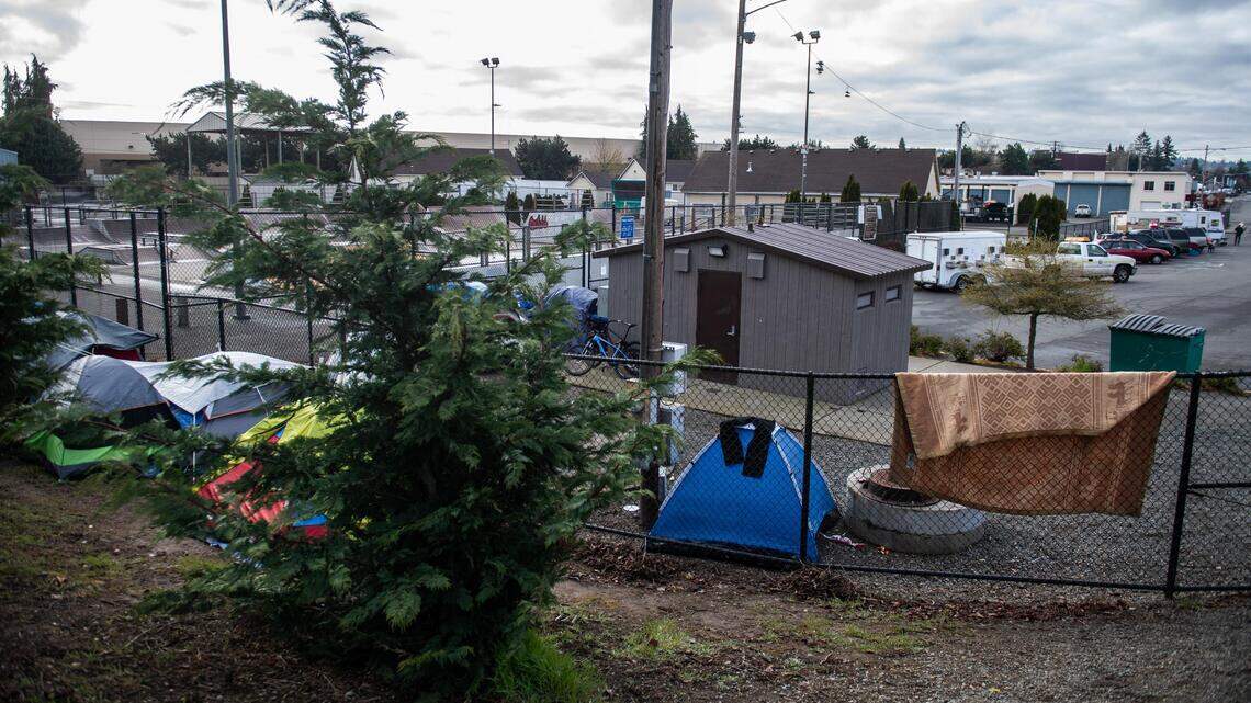 Puyallup moves homeless camp from Riverwalk Trail to rec center amid coronavirus crisis