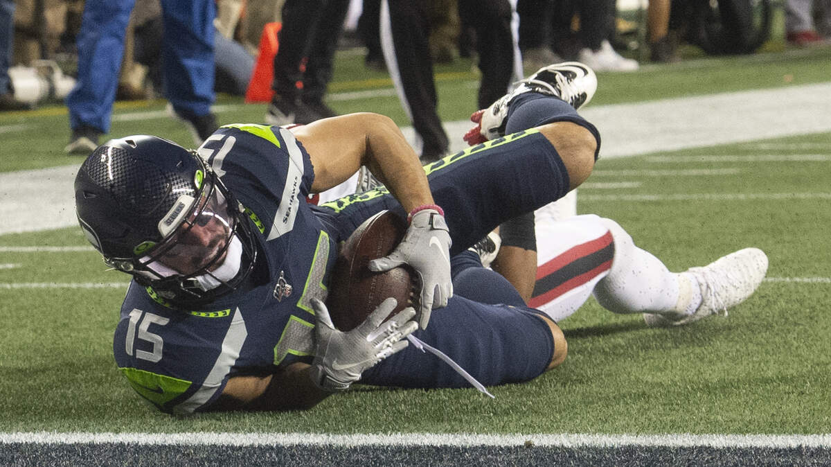 Rarely used receiver John Ursua fell inches short of scoring a go-ahead touchdown in the final moments of the fourth quarter. The Seattle Seahawks played the San Francisco 49ers in a NFL football game at CenturyLink Field in Seattle, Wash., on Sunday, Dec. 29, 2019.