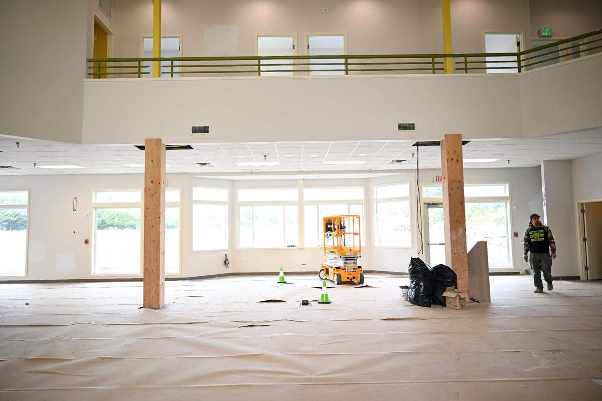 Peninsula Metropolitan Parks is building a new $31.6 million recreation center.
