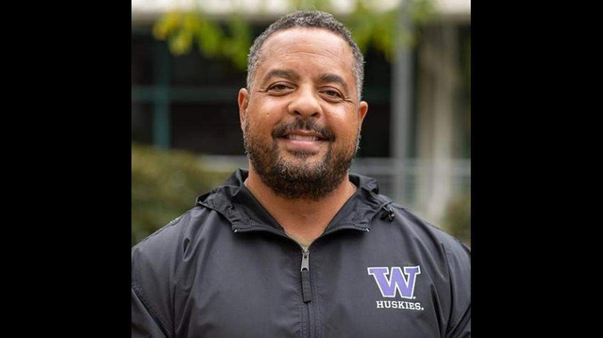 Kurt Hatch is shown in the University of Washington Tacoma faculty directory.