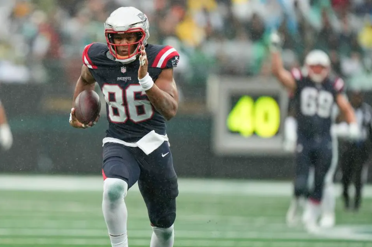 Veteran tight end Pharaoh Brown, here playing for the New England Patriots in the 2023 season, agreed to a free-agent contract with the Seahawks on March 12, 2024.
