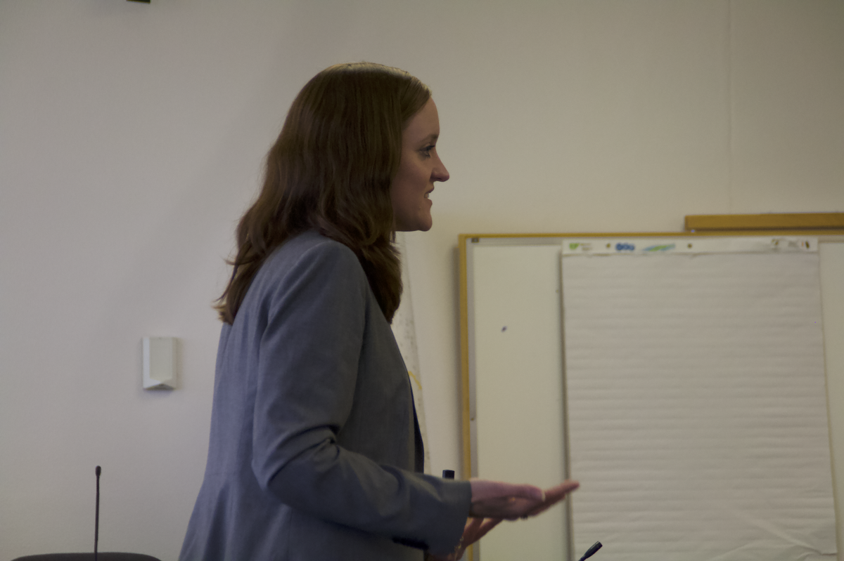 Deputy prosecuting attorney Elizabeth Dasse delivers closing arguments to a jury Wednesday, July 26, 2022, in Pierce County Superior Court during Terry Kohl’s vehicular homicide trial.