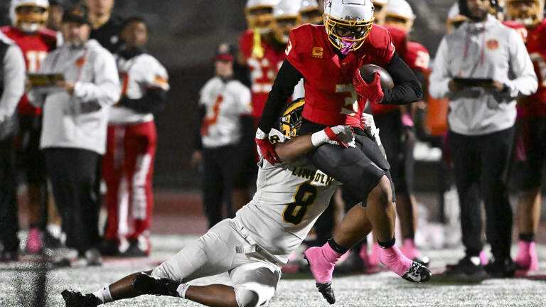 Photos: Mount Tahoma edges Lincoln in Friday night showdown in Tacoma