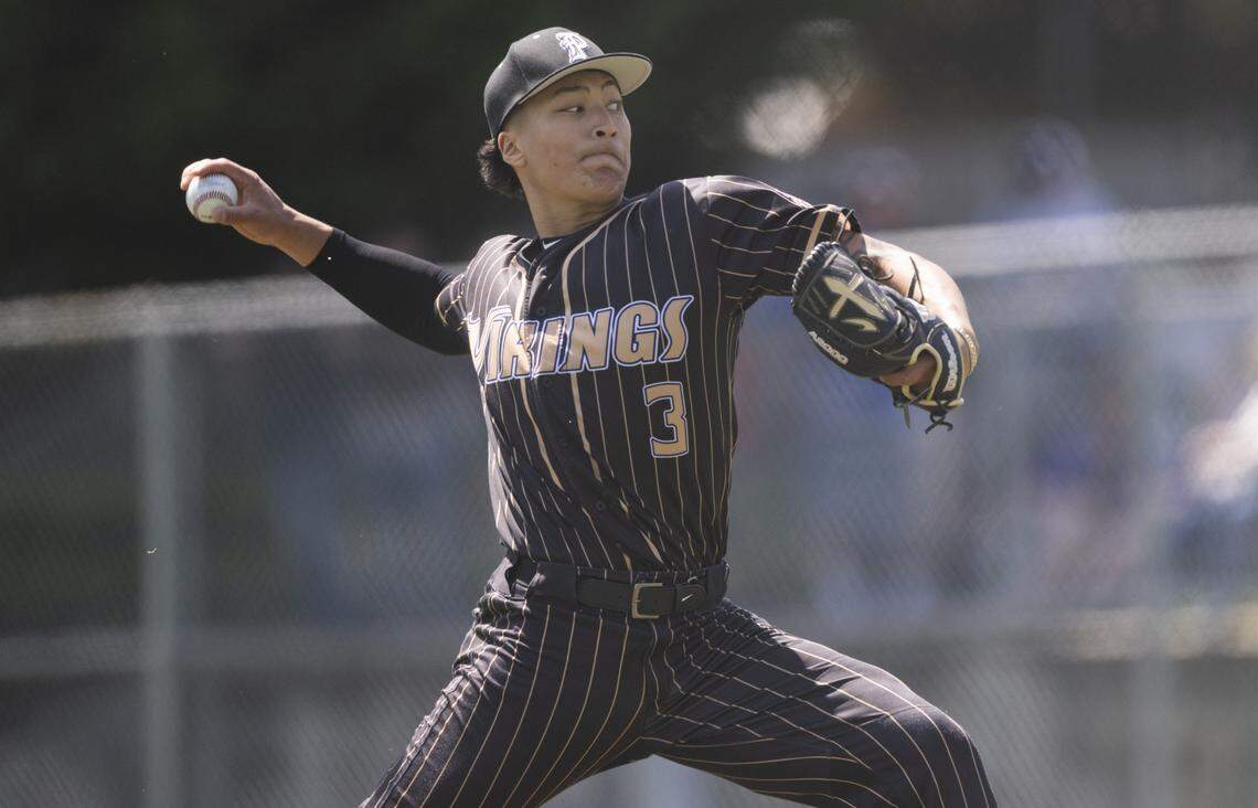Puyallup’s Mason Pike (3) pitches against Moses Lake during the opening round of the 4A State tournament at Heritage Recreation Center, on Saturday, May 24, 2025, in Puyallup, Wash. 