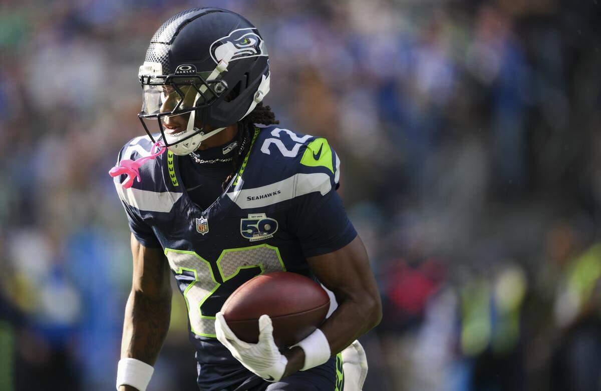Seattle Seahawks wide receiver Rashid Shaheed (22) carries the bal during the first quarter of the game against the Arizona Cardinals at Lumen Field, on Sunday, Nov. 9, 2025, in Seattle.