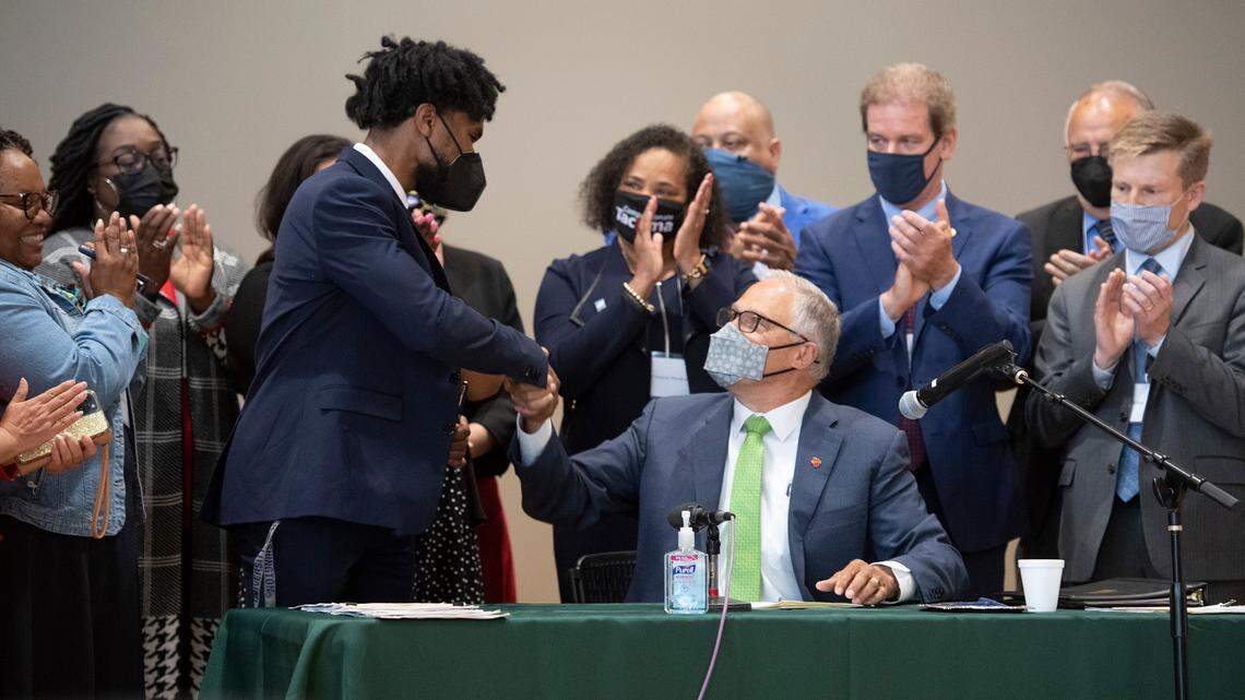 Inslee signs what he calls the most ‘effective police accountability laws’ in nation