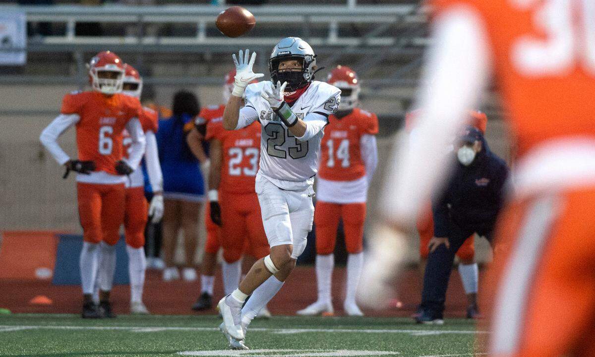 Spanaway Lake running back Jasiah Wagoner pulls in a pass during Wednesday night’s high school football game against Lakes at Harry Lang Stadium in Lakewood, Washington, on March 24, 2021.