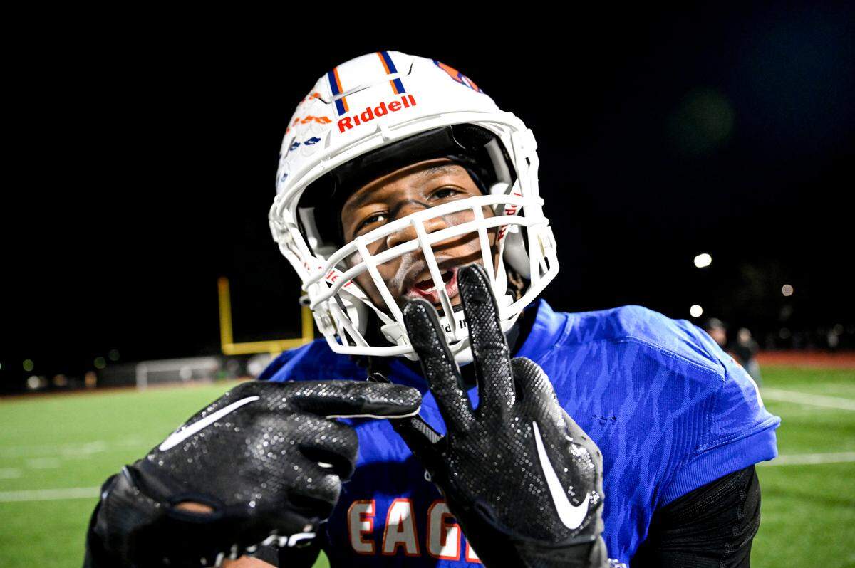 Graham-Kapowsin’s Khris Norris (11) says “ring me” after Graham-Kapowsin 20-14 victory against the Gonzaga Prep Bullpups in the 4A quarterfinal state championship game at Art Crate Field, Saturday, Nov. 18, 2023, in Spanaway, Wash. 