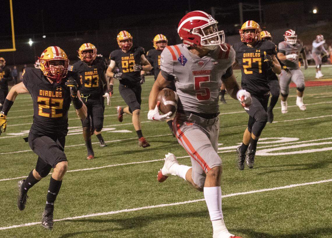 With Mission Viejo defenders giving chase, Mater Dei’s Bru McCoy (5) sprints toward the end zone to score a touchdown in Mission Viejo on Friday, November 9, 2018. (Photo by Paul Rodriguez, Contributing Photographer)