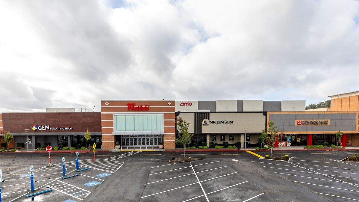 Westfield Southcenter’s Northside Restaurant Row, completed in 2024, is adding Haidilao Huoguo, a popular Sichuanese hot-pot restaurant chain, in 2026.