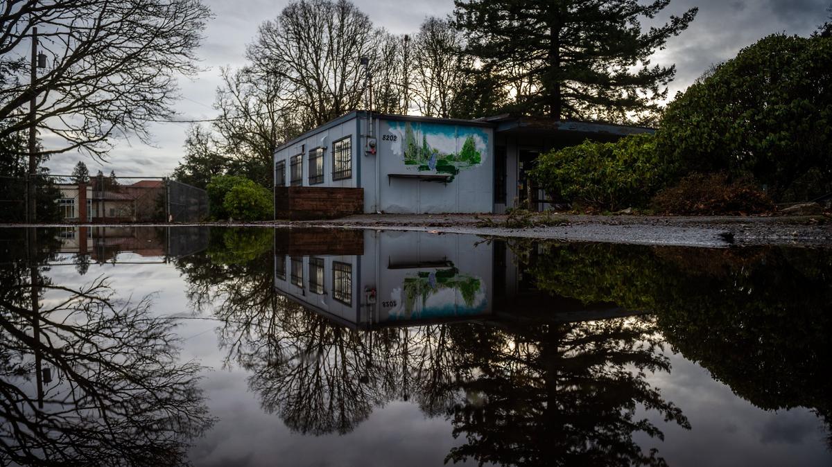 The closed club house is seen at the now-closed Fort Steilacoom golf coursein Lakewood, Wash., on Thursday, Jan. 17, 2019. The state is proposing a new 500-bed state hospital built on the now-closed Fort Steilacoom golf course. The governor wants $7.5 million in the capital budget this year for pre-design of a new state hospital.