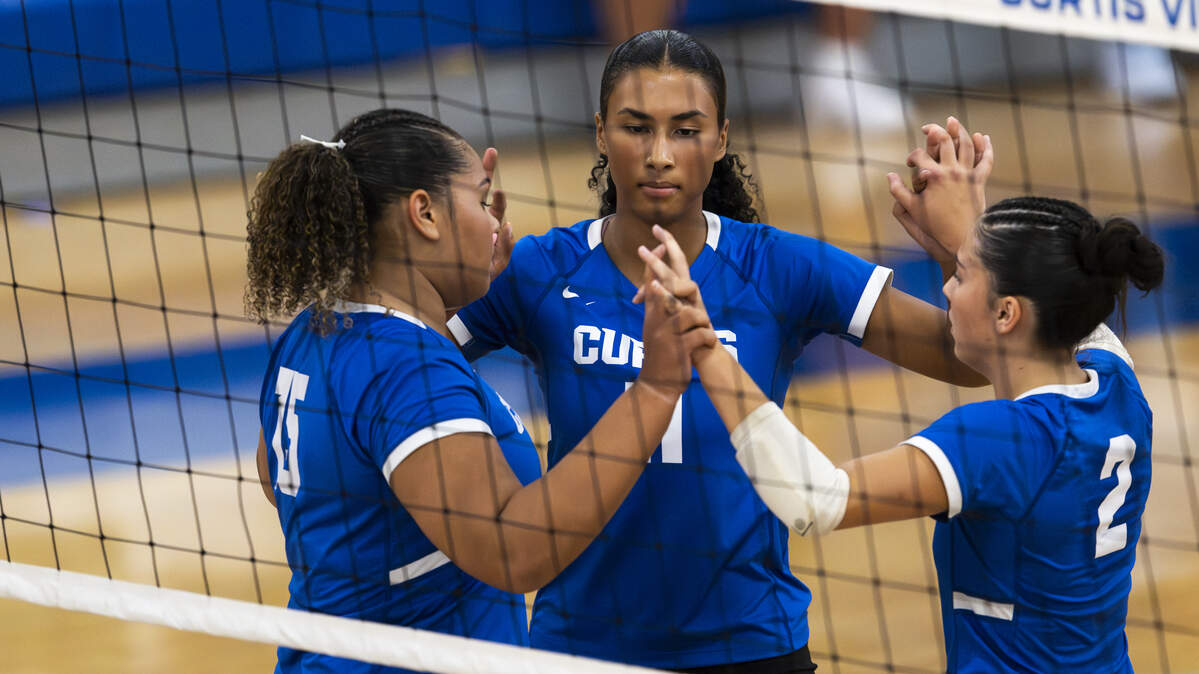Curtis Vikings celebrates a point against the Kennedy Catholic Lancers during the volleyball match at Curtis Senior High School, on Thursday, Sept. 18, 2025, in University Place, Wash.