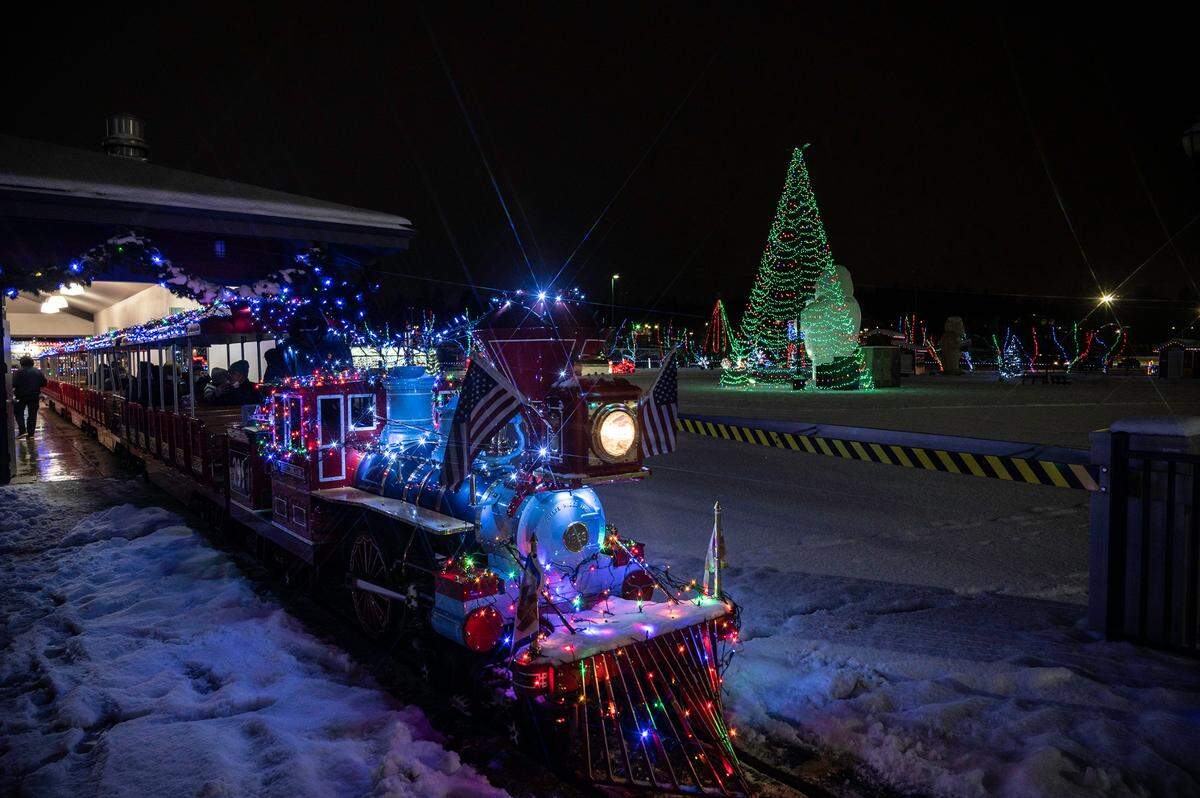Holiday Magic at the Washington State Fair will run between 4:30-9:30 p.m. Dec. 1-3, 8-10, 15-17 and 20-23.