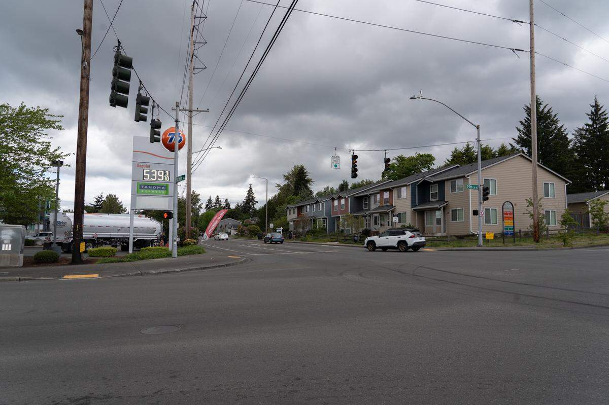 The intersection of Norpoint Way Northeast and 29th Street Northeast is one of the small commercially zone areas in Northeast Tacoma.