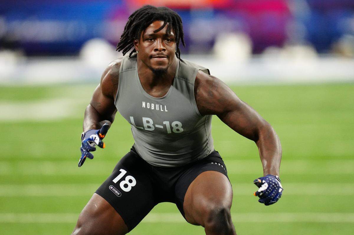 Feb 29, 2024; Indianapolis, IN, USA; UTEP linebacker Tyrice Knight (LB18) works out during the 2024 NFL Combine at Lucas Oil Stadium. Mandatory Credit: Kirby Lee-USA TODAY Sports