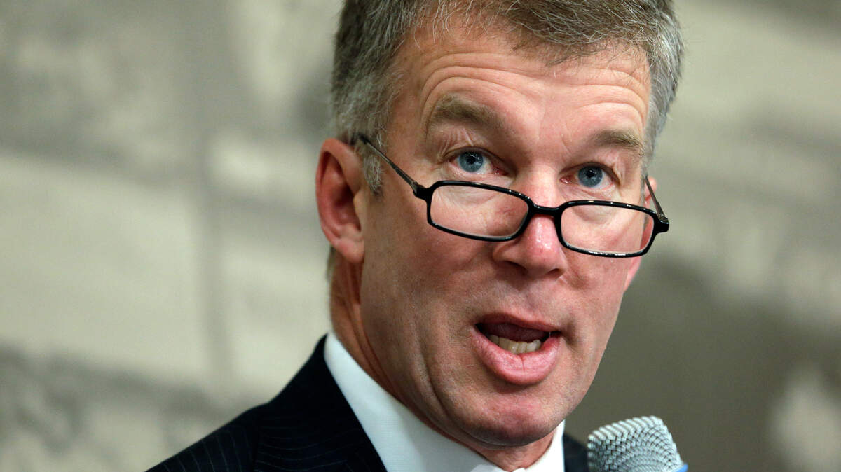 Seattle Mariners team president Kevin Mather speaks to a group of season ticket holders at an event Friday, Jan. 23, 2015, in Seattle. (AP Photo/Elaine Thompson)