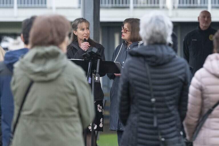 Community honors four stabbing victims at candlelight vigil | Tacoma ...