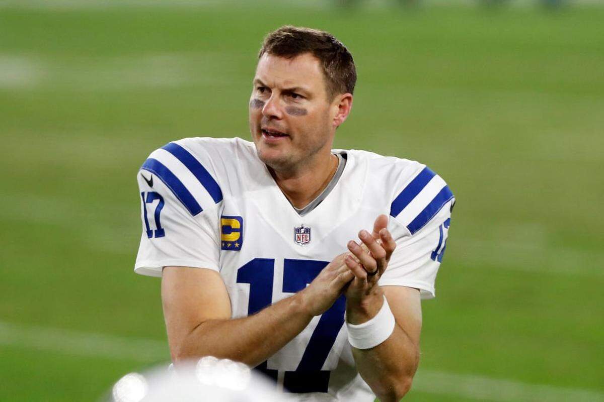 NASHVILLE, TENNESSEE - NOVEMBER 12: Philip Rivers #17 of the Indianapolis Colts watches action during a game against the Tennessee Titans at Nissan Stadium on November 12, 2020 in Nashville, Tennessee. (Photo by Wesley Hitt/Getty Images)